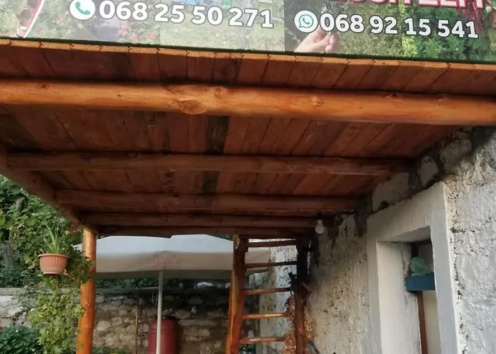 ロッジ Bujtina Kashnjeti Te Lush Zefi *